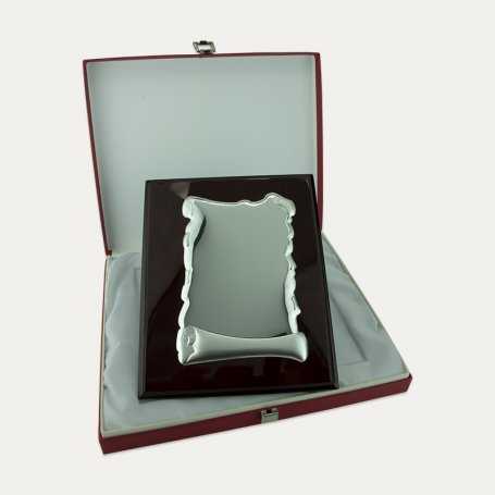 Placa Homenaje de Plata con Madera Pergamino