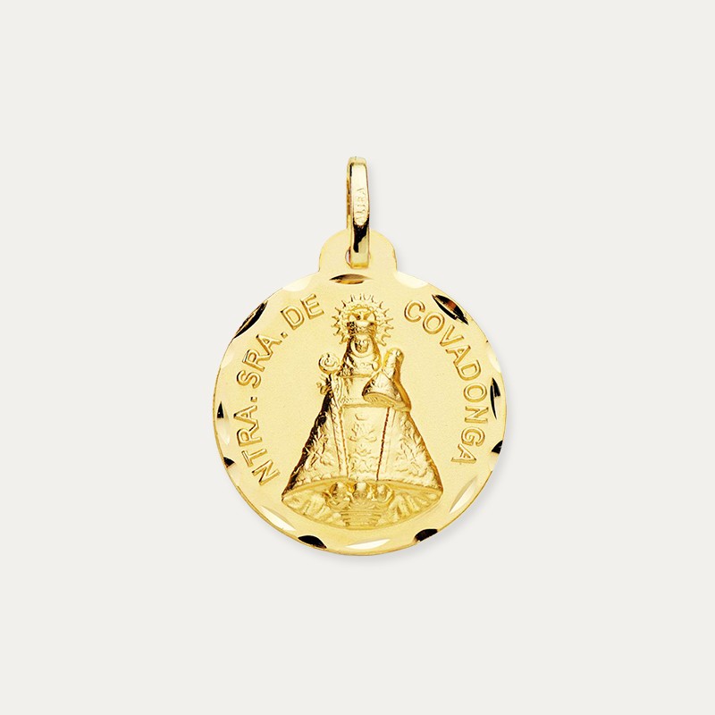 Medalla Virgen de Covadonga Labrada Oro 18k